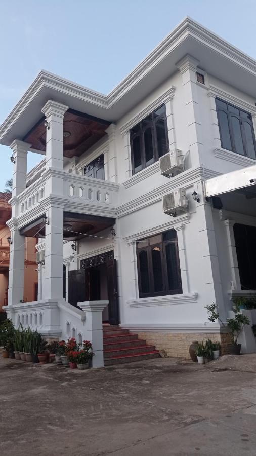 Inthavong Hotel/Guest House Vang Vieng Exterior foto